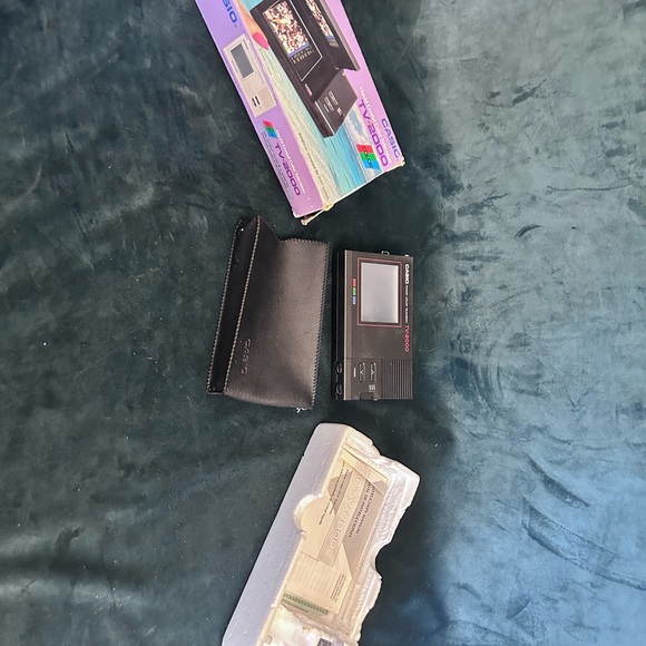 Casio liquid crystal color television TV-2000 Brand new still in box - Picture 2 of 5